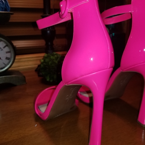 Jessica Simpson Ankle Strap Heels (10M) - Picture 5 of 16